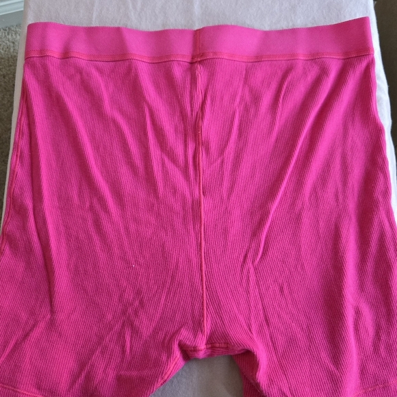 SKIMS Cotton Rib Boxers – Raspberry (XL) SOLD OUT! NWOT - Picture 4 of 7
